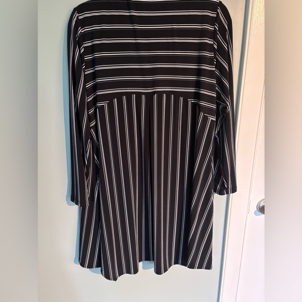 Sympli button down tunic - Picture 7 of 7